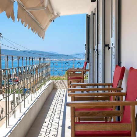 Axs First Floor Apartment Aegina Town Exteriör bild