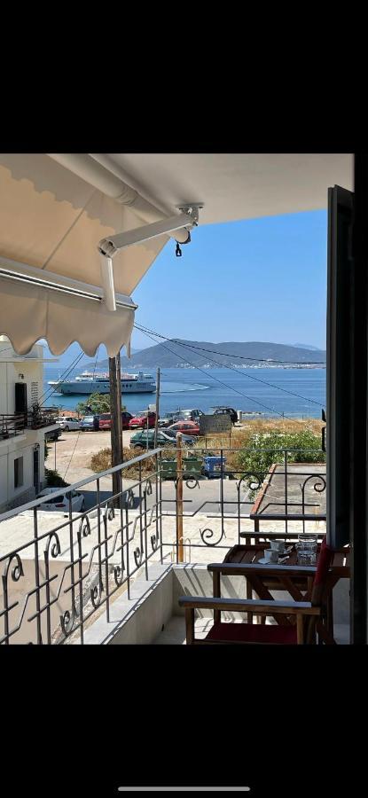 Axs First Floor Apartment Aegina Town Exteriör bild