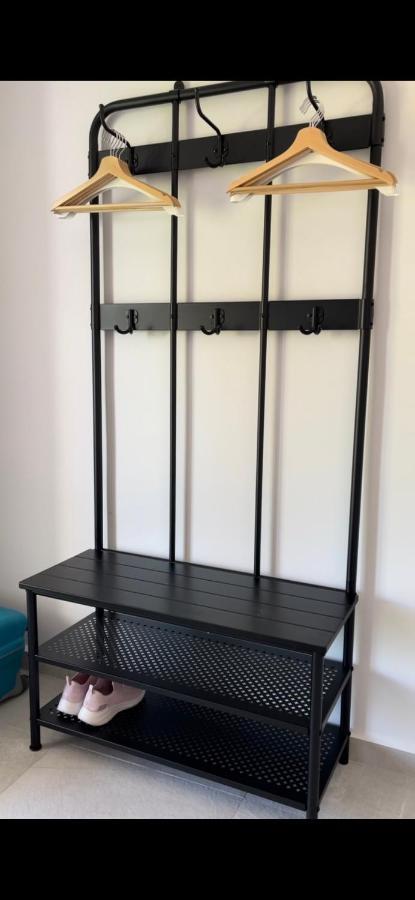 Axs First Floor Apartment Aegina Town Exteriör bild